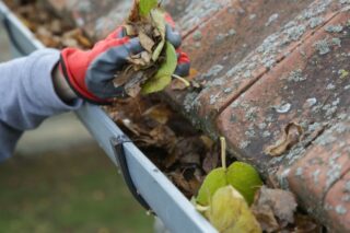 gutter safety tips